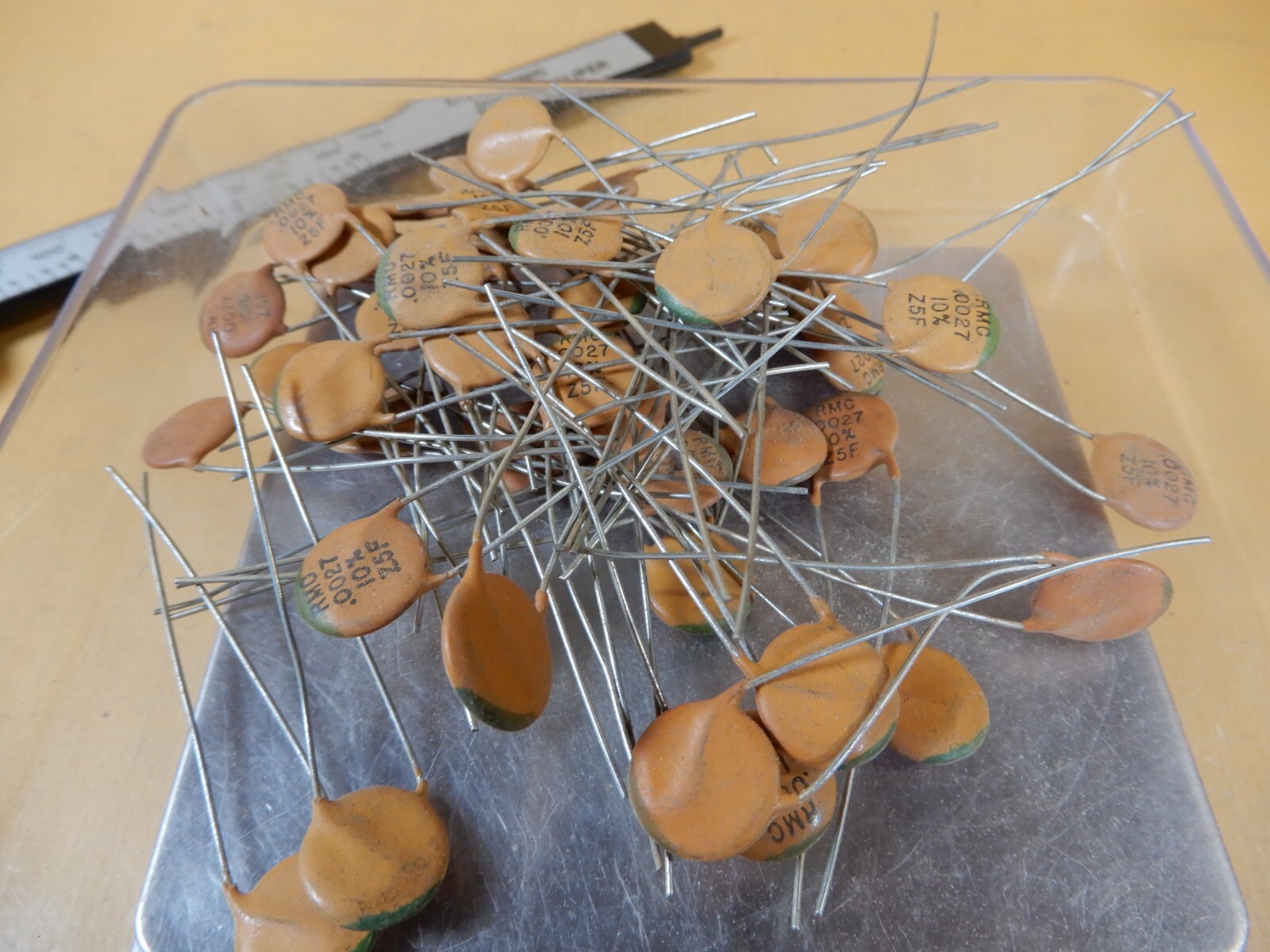 RMC 2700pf .0027uf ??V Z5F 10% Ceramic Disc Capacitors Qty 50 NOS .49 Dia