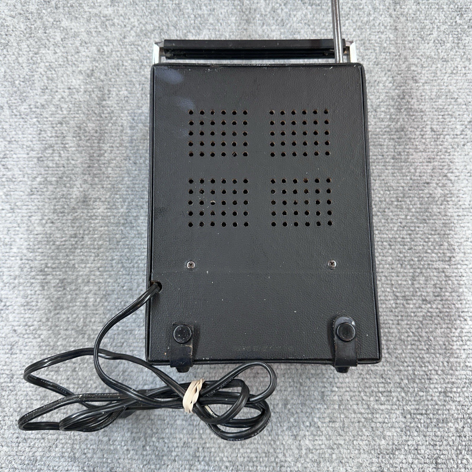 Vintage Passport Solid State AM/FM Portable Radio AC/DC Battery Operated 2 Band