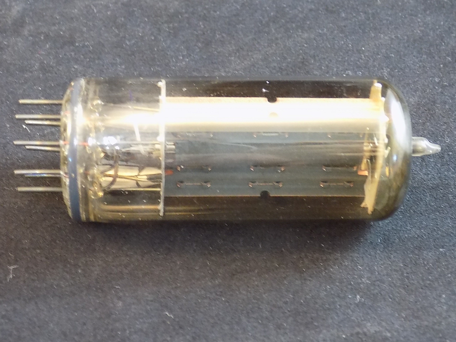 Vintage SEARS VACUUM TUBE 17DW4A Made in Japan TESTED at 90%