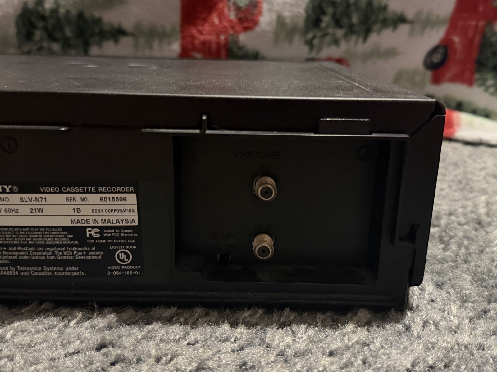 Sony SLV-N71 VCR 4-head Hi-Fi Stereo VHS Video Cassette Recorder (VCR) Remote-Av