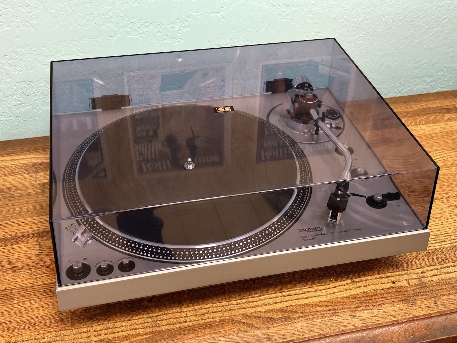 Technics SL-1650 Direct Drive Automatic Turntable, Stacking Spindle, Serviced.