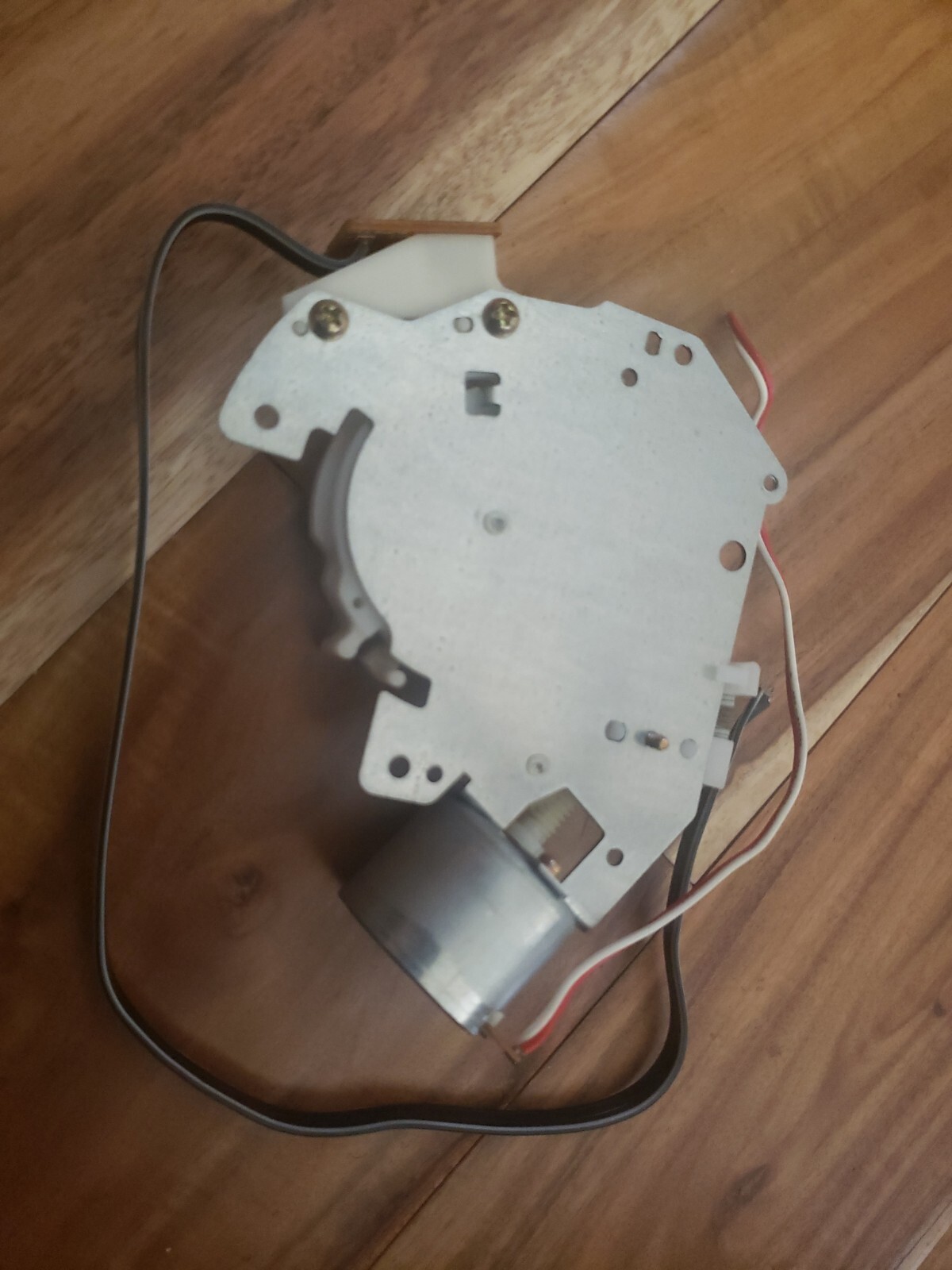 Technics SL-QD33 Turntable Parts – Tone Arm Motor And Worm Gear Assembly x3