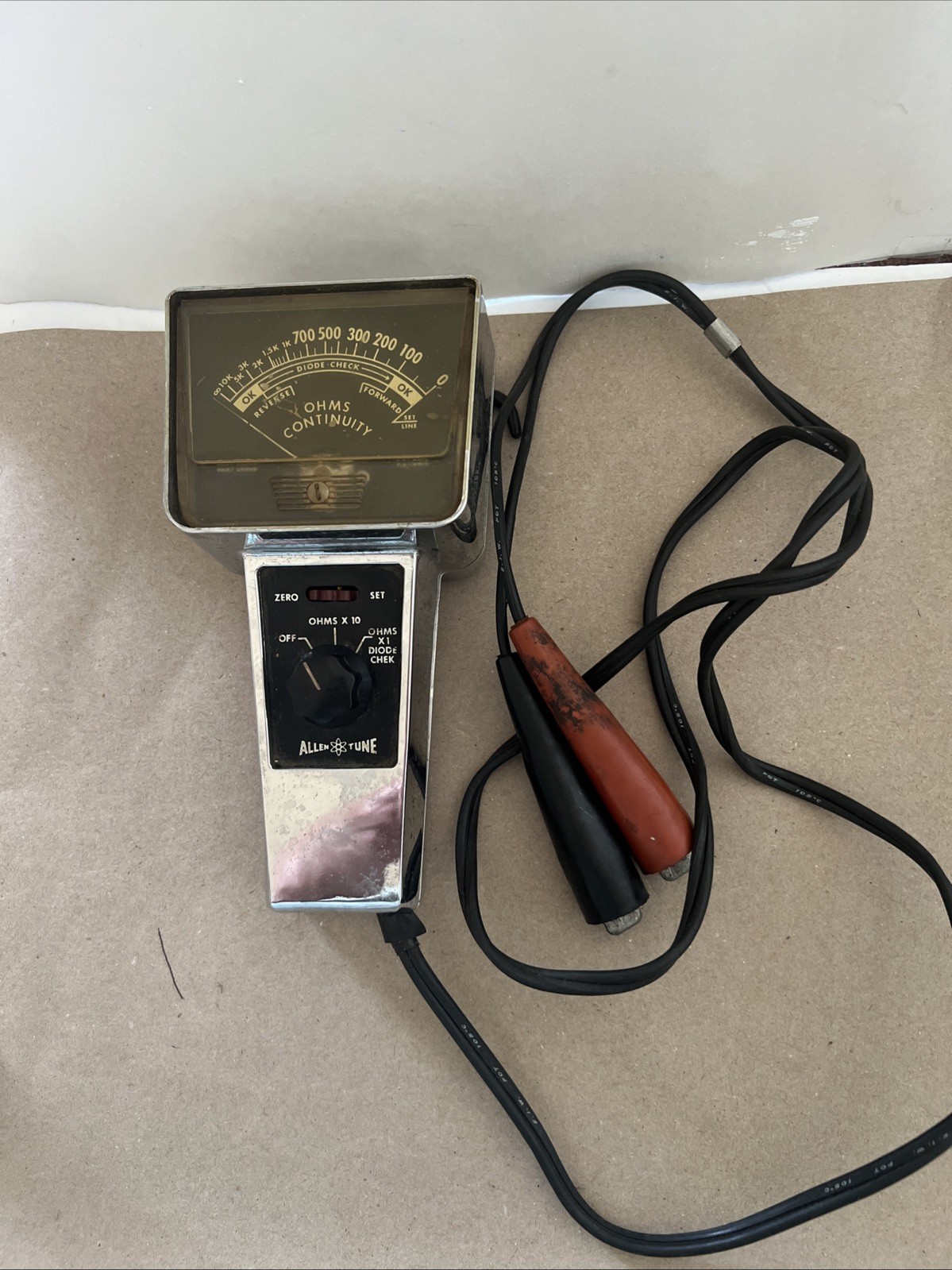 ALLEN Electric and equipment Co.model 50-522 for testing DiODE and measuring