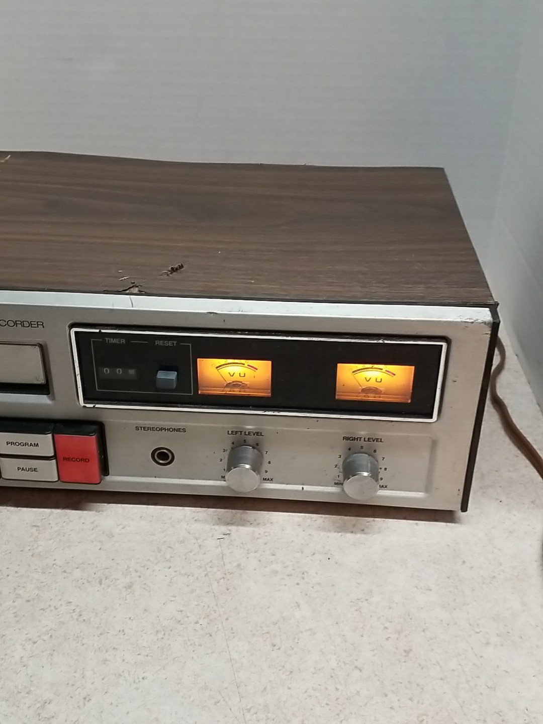 Craig H260 Eight-Track, Stereo Tape Player/Recorder Lights Up! PARTS ONLY