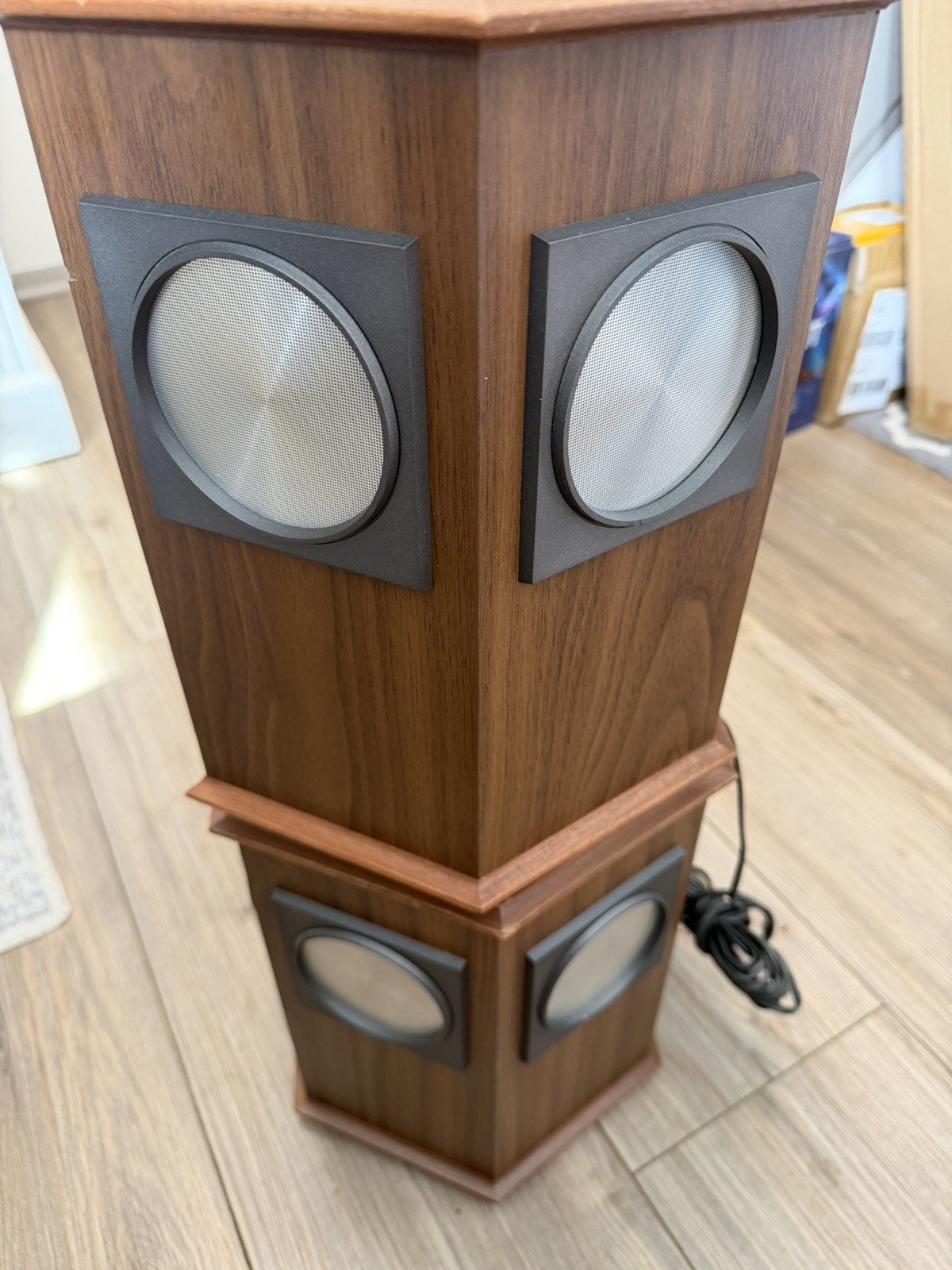 Akai Omnidirectional 6 Speaker System