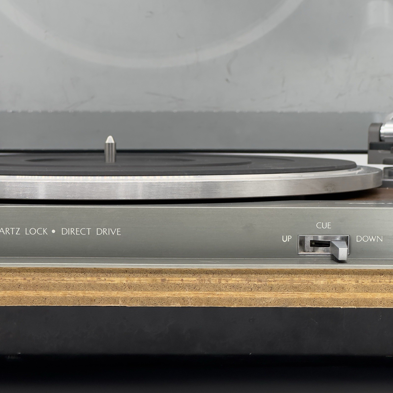 Realistic LAB-500 Fully Automatic Direct Drive Quartz Lock Turntable