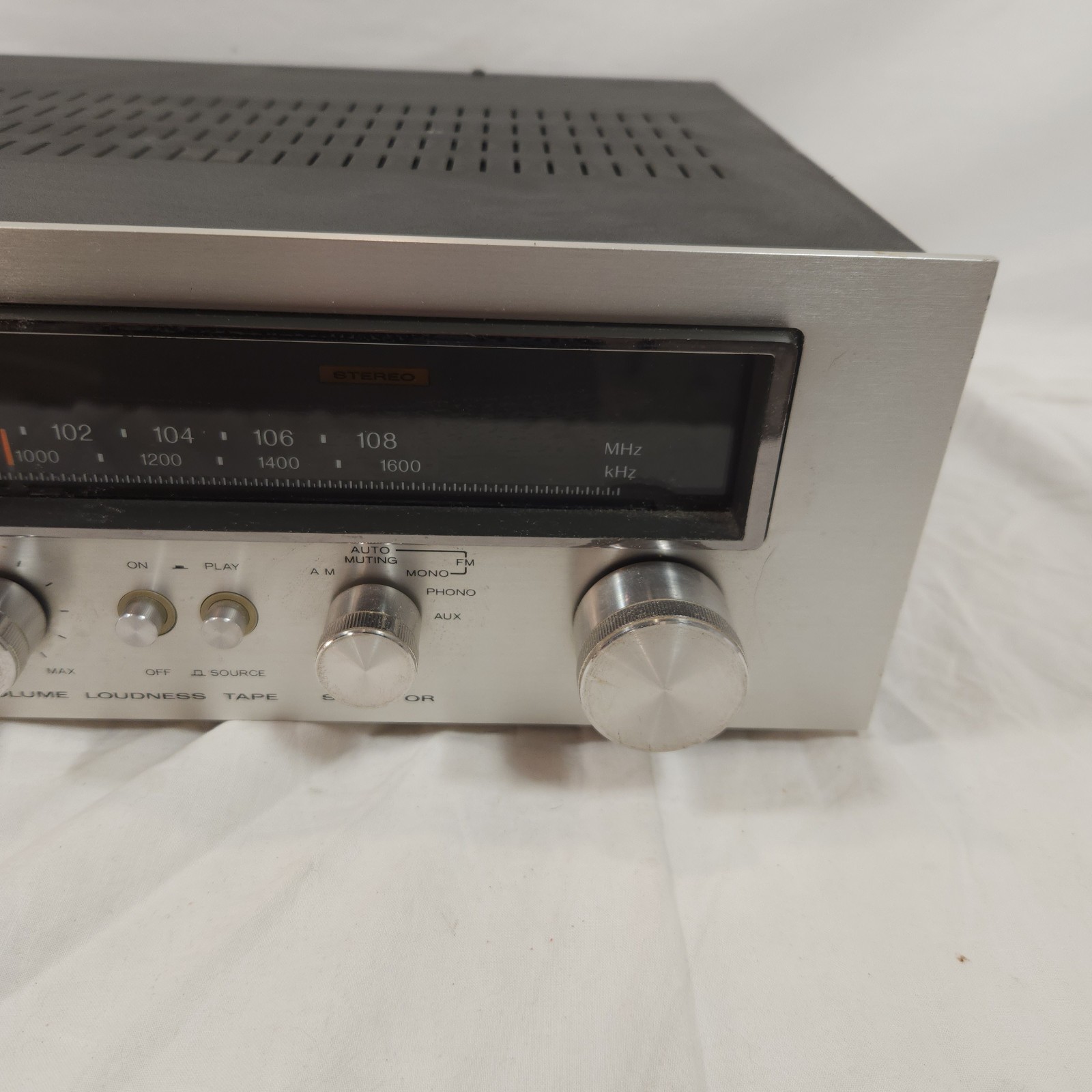 Kenwood KR-3090 AM/FM Stereo Receiver As Is Read