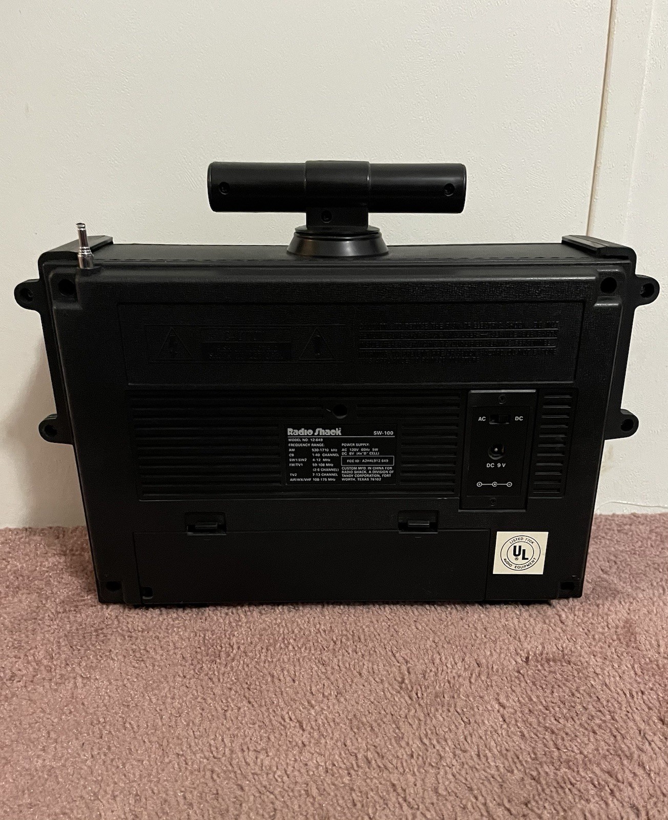 Radio Shack SW-100 AM/FM/Shortwave/CB/AIR/WX Multiband Radio