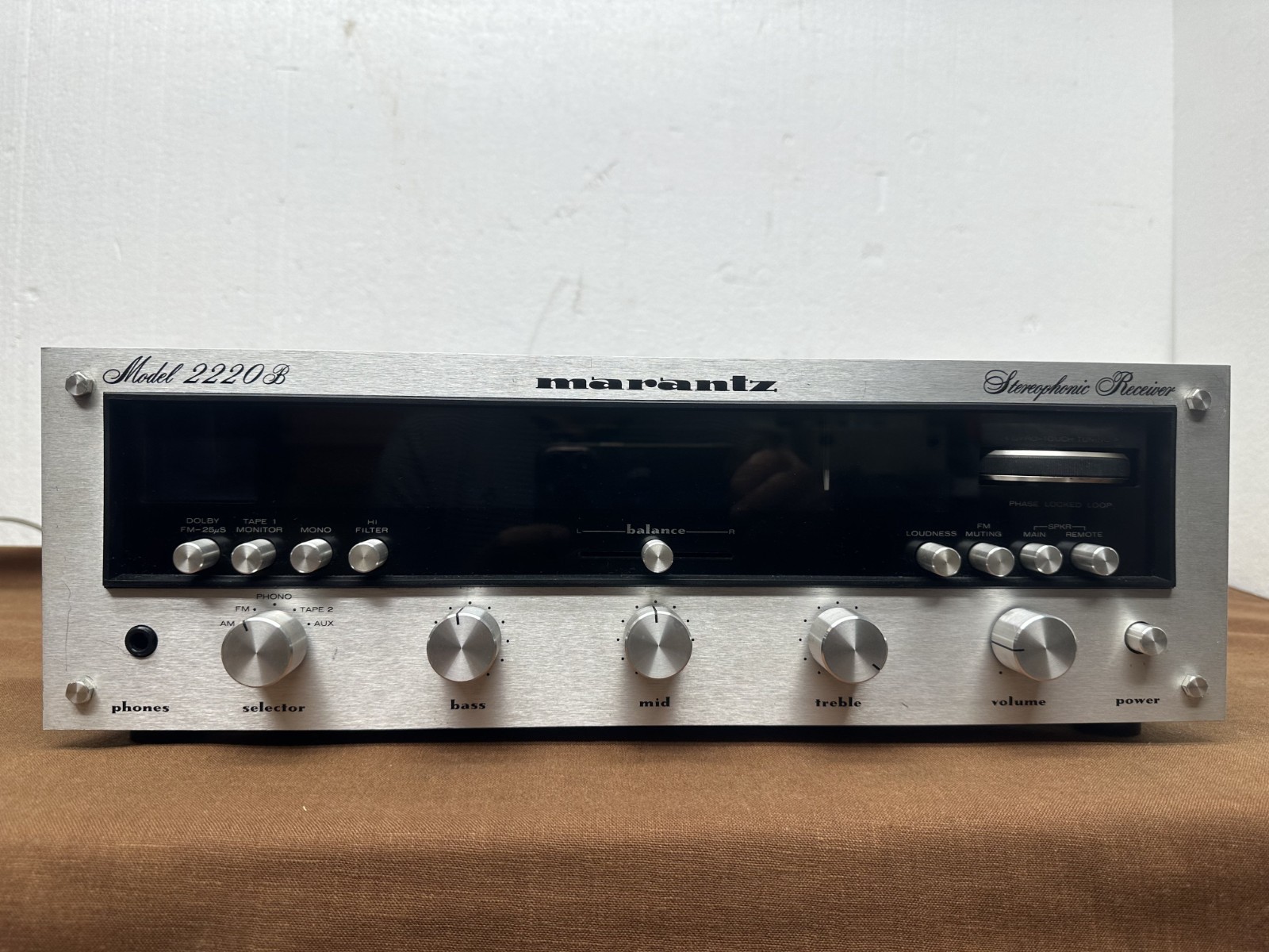 Marantz 2220B Vintage Stereo Receiver
