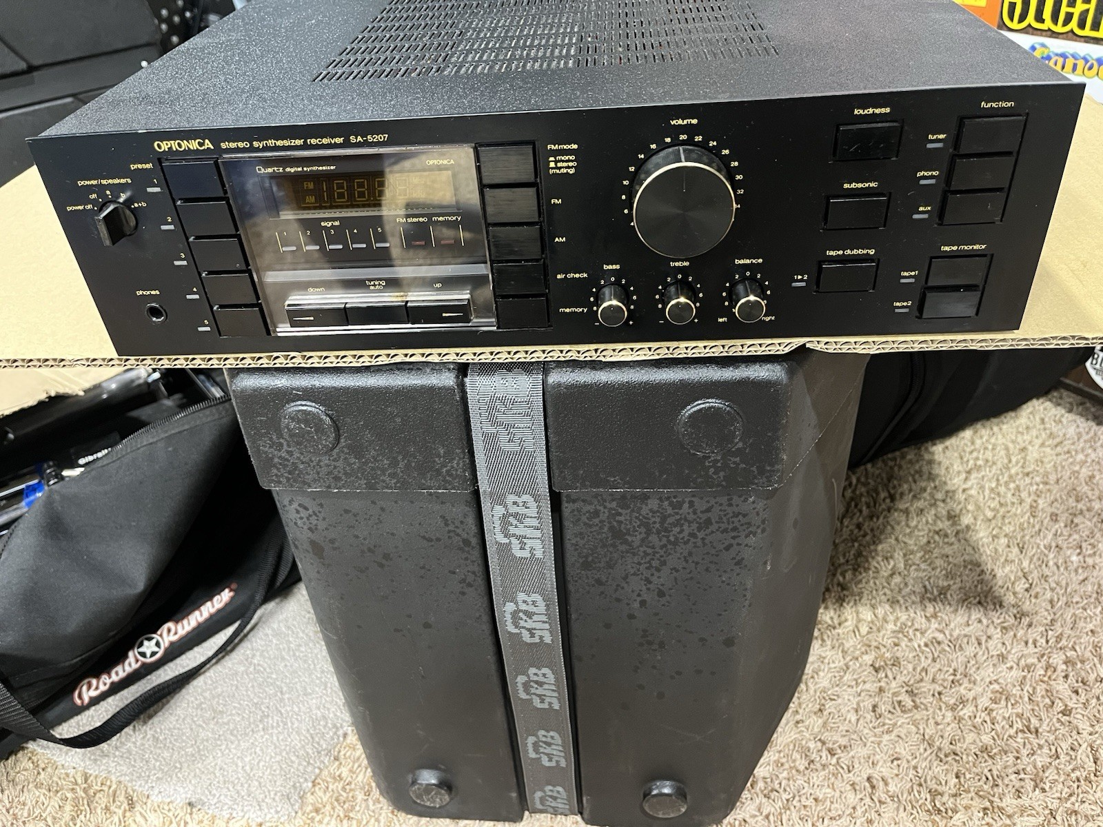 Optonica SA-5207 AM/FM Stereo Quartz Synthesizer Receiver
