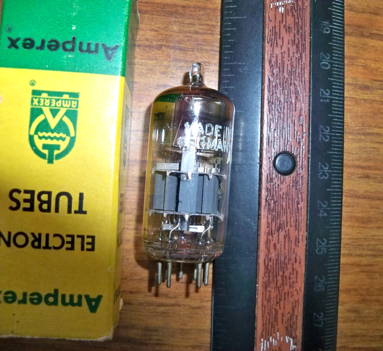 Strong NOS AMPEREX BUGLE BOY 6GM8 / ECC86 Tube