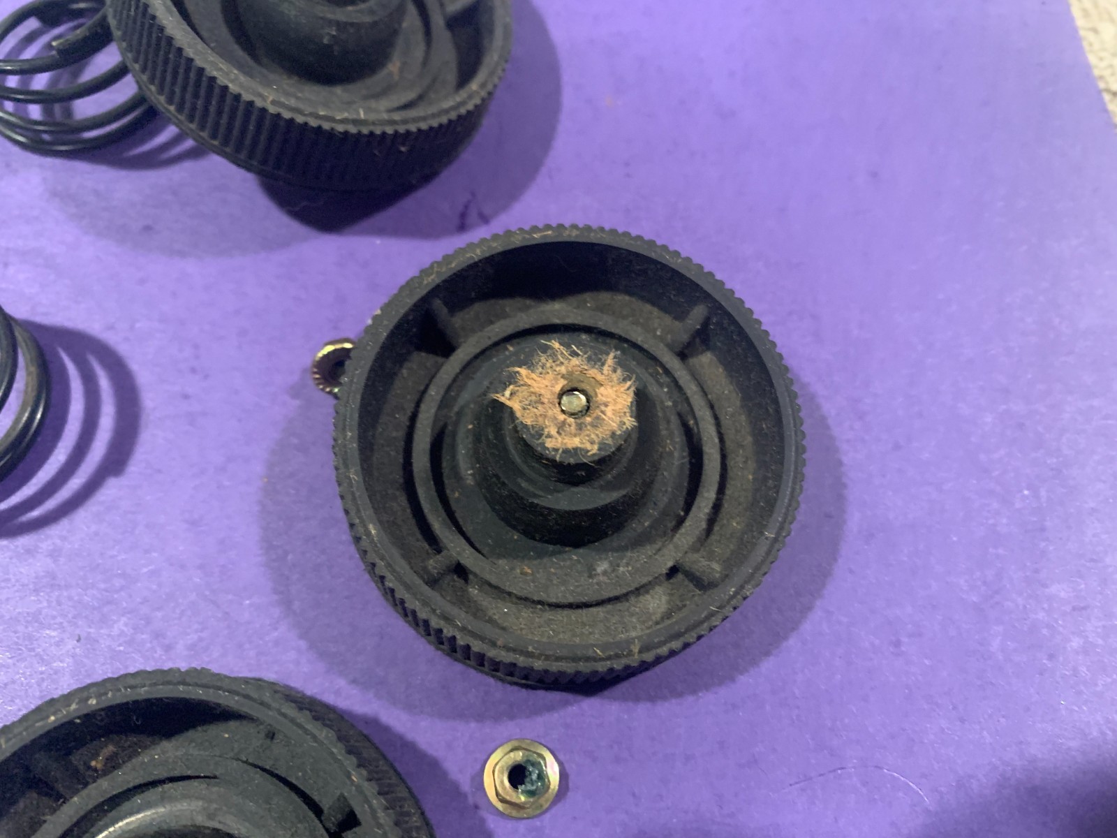 Technics SL-220 Stereo Turntable – Parting Out – Set of 4 Feet and Screws