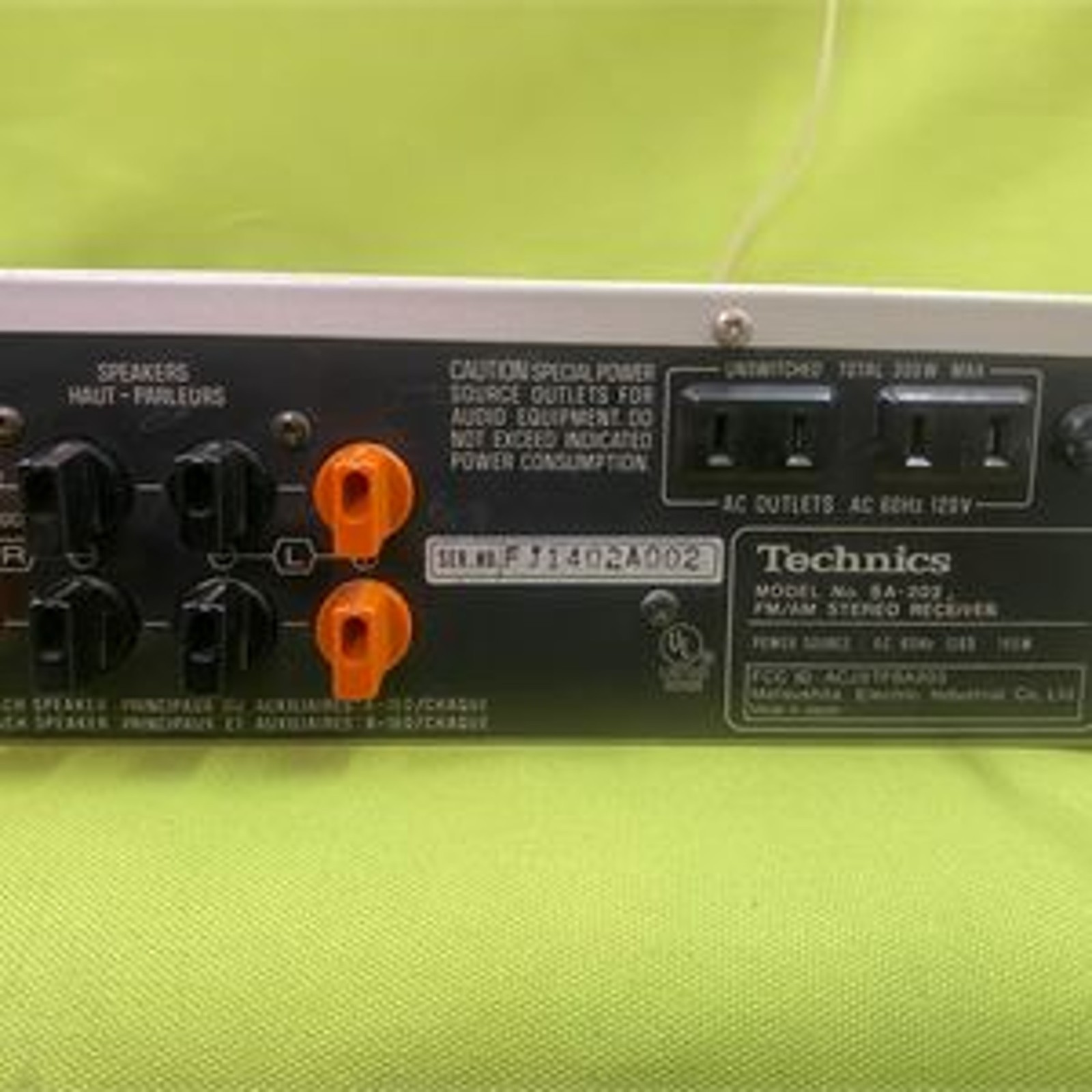 1980s Technics SA-203 AM/FM Receiver