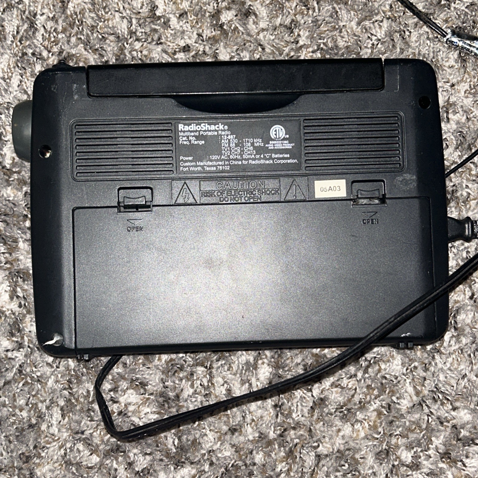 Vintage Radio Shack 12-887 Multiband Portable Radio AM FM Tested. No Antenna