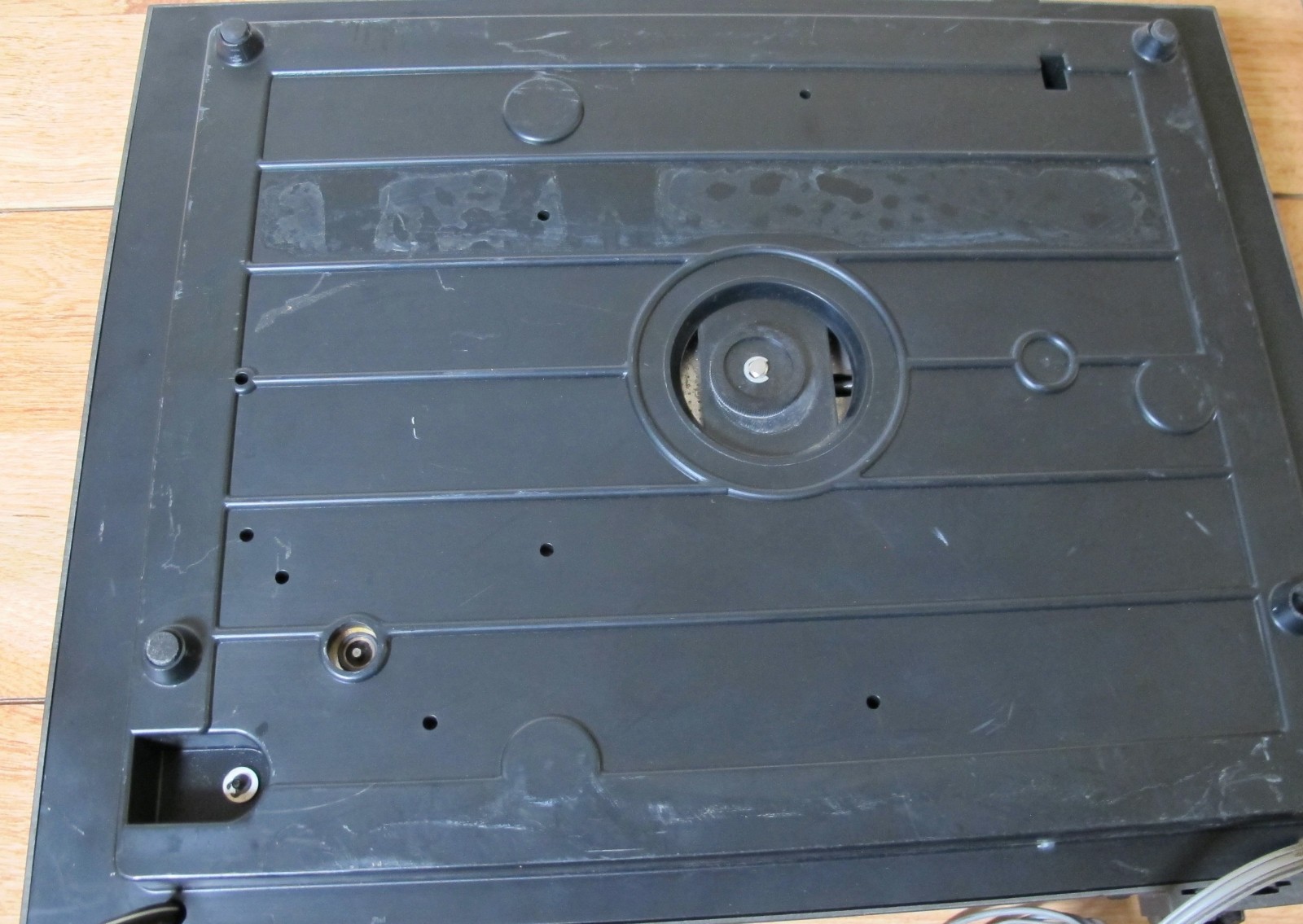 NAD 5120 Vintage Stereo Turntable – Made in England – For parts only