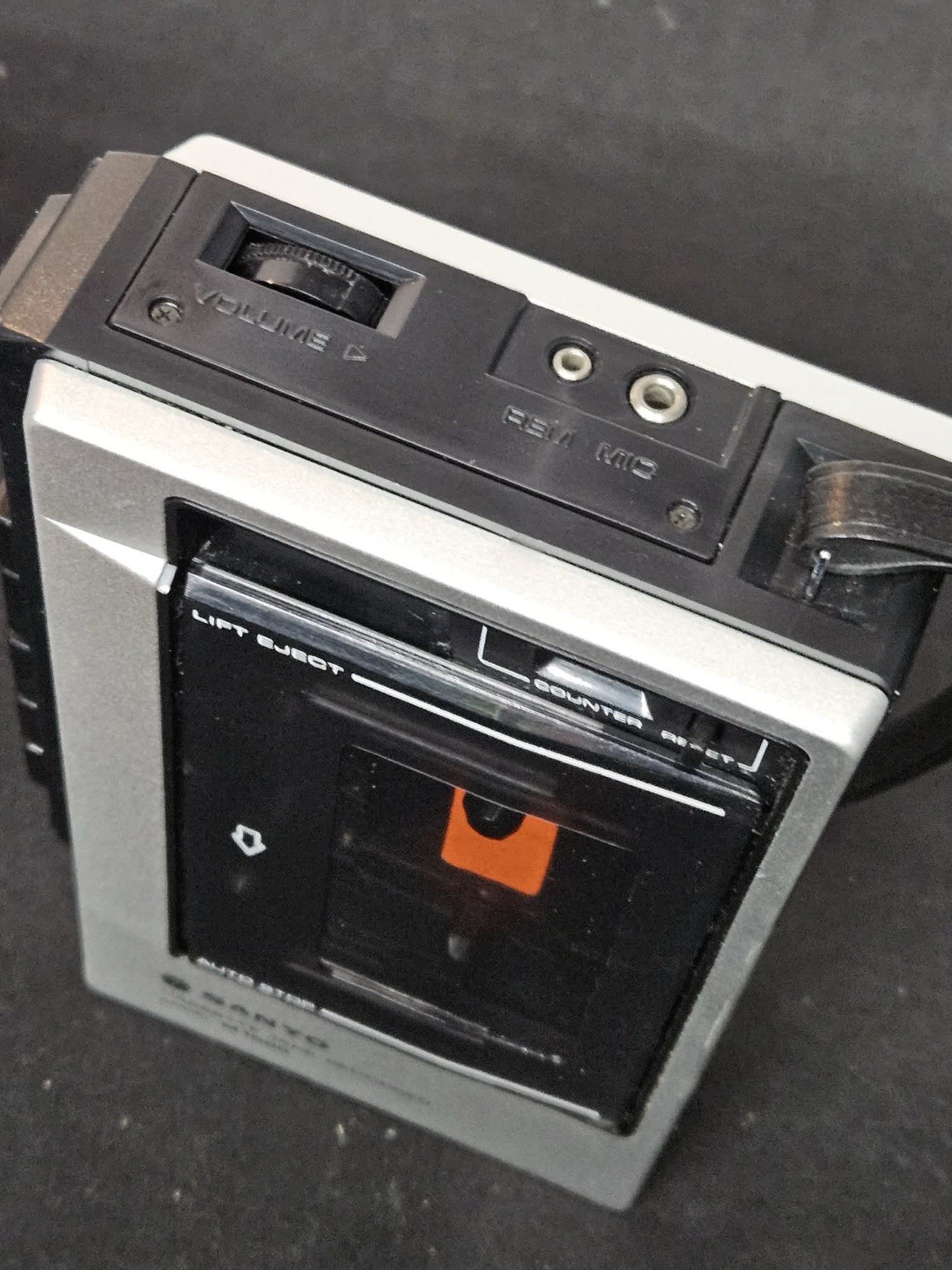 Vintage Sanyo M1000 Cassette Tape Recorder Voice Recorder Tested Works Auto Stop