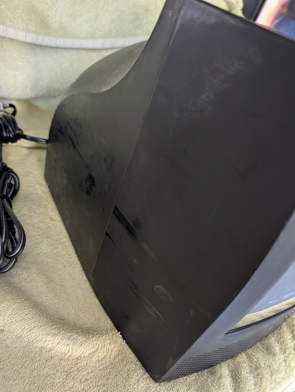 GE Spacemaker 09GP109 9” CRT TV Retro Gaming RF Vintage 1997 Works AC/DC