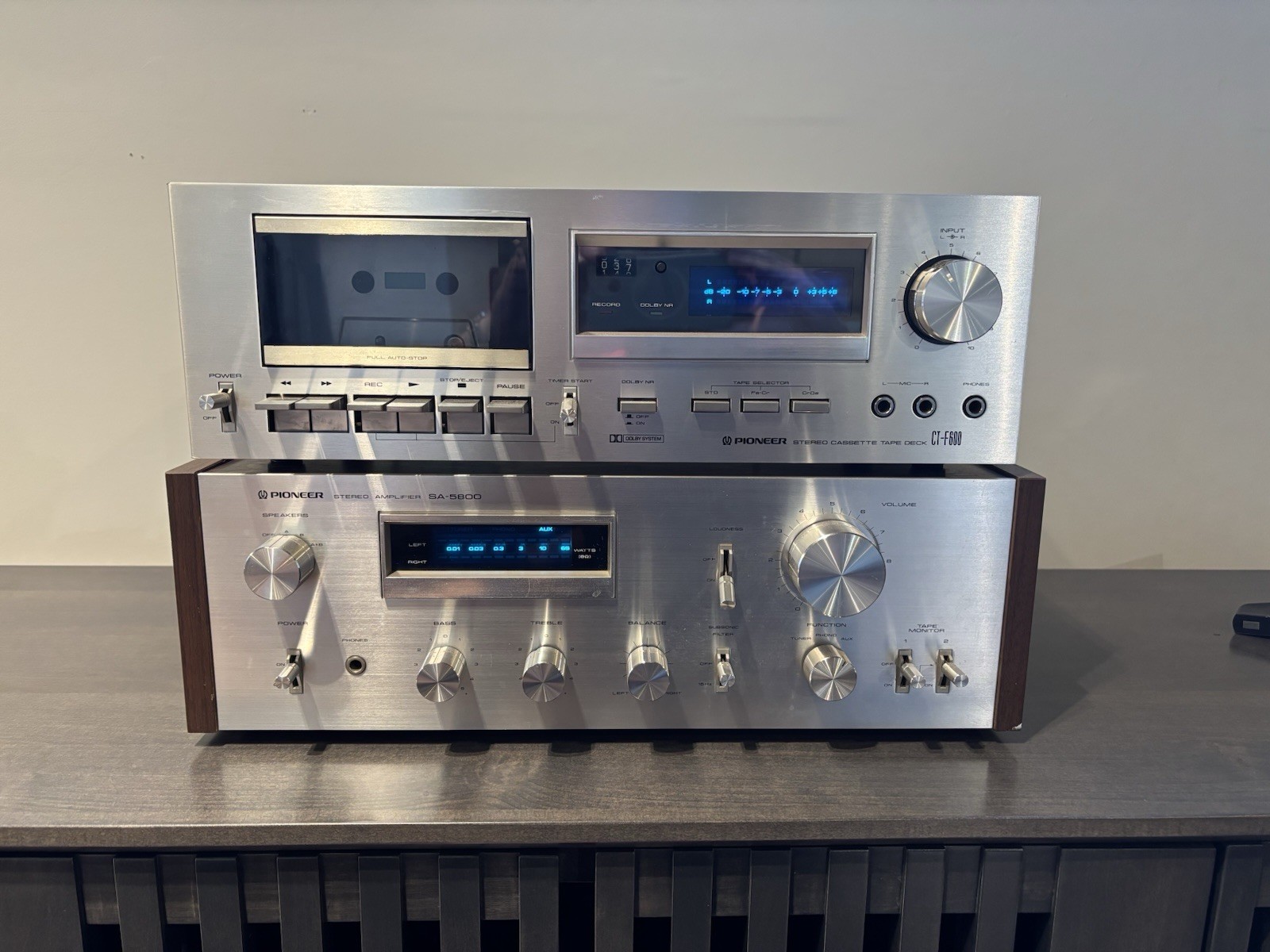Pioneer SA-5800 Integrated Stereo Amplifier and Ct-F60 Cassette Deck