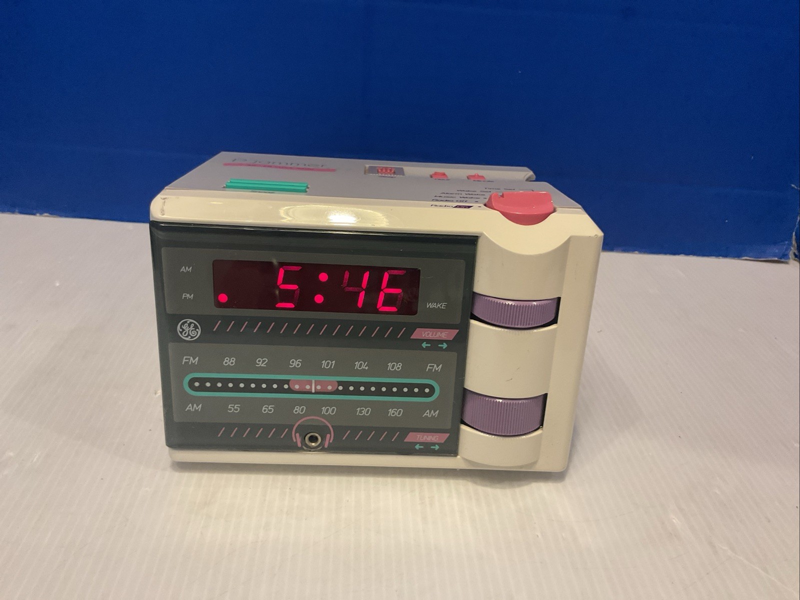 GE P’Jammer Clock Radio AM/FM General Electric 7-4607WHB Malaysia No Earbuds