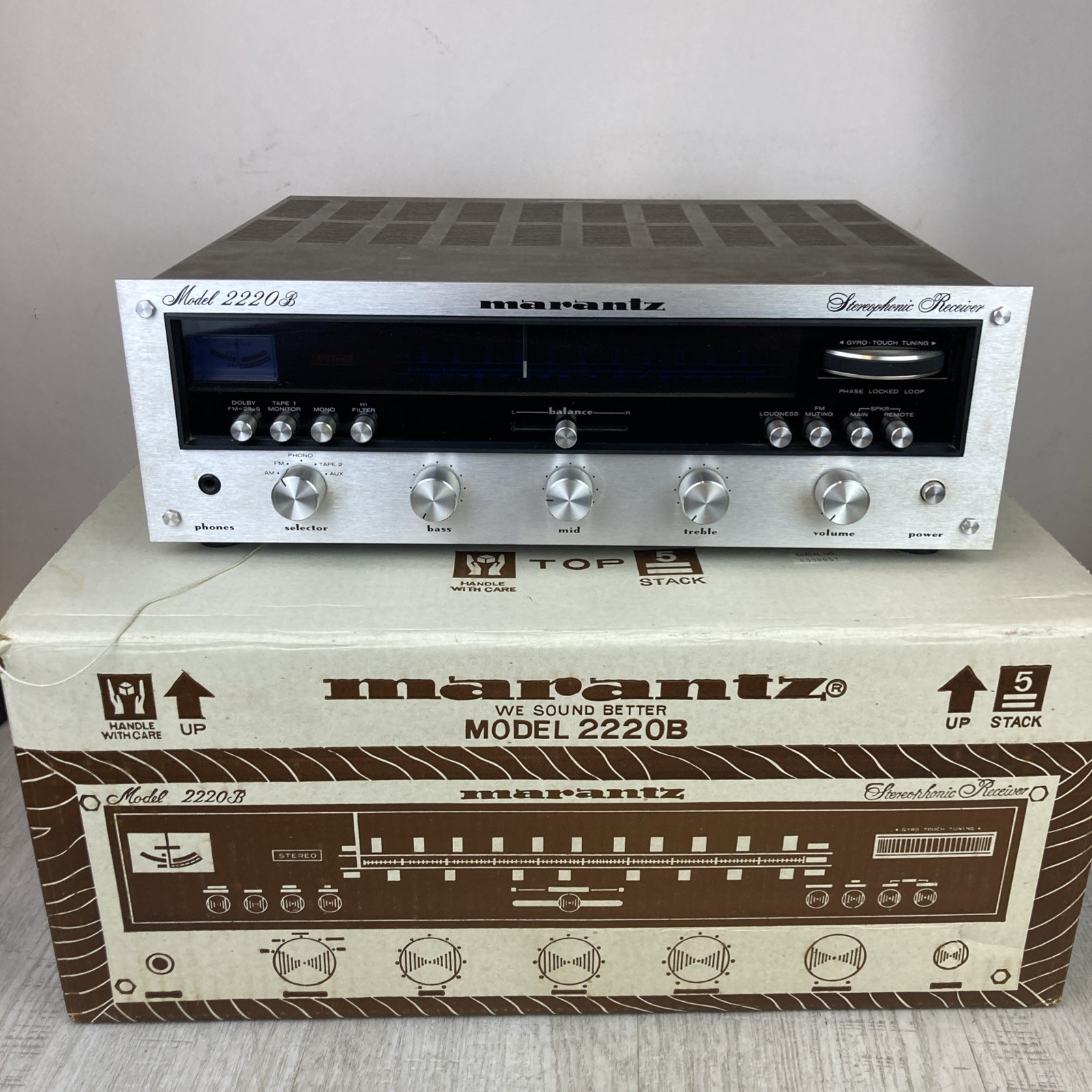 Marantz Model 2220B Stereo Receiver Original Box *READ*