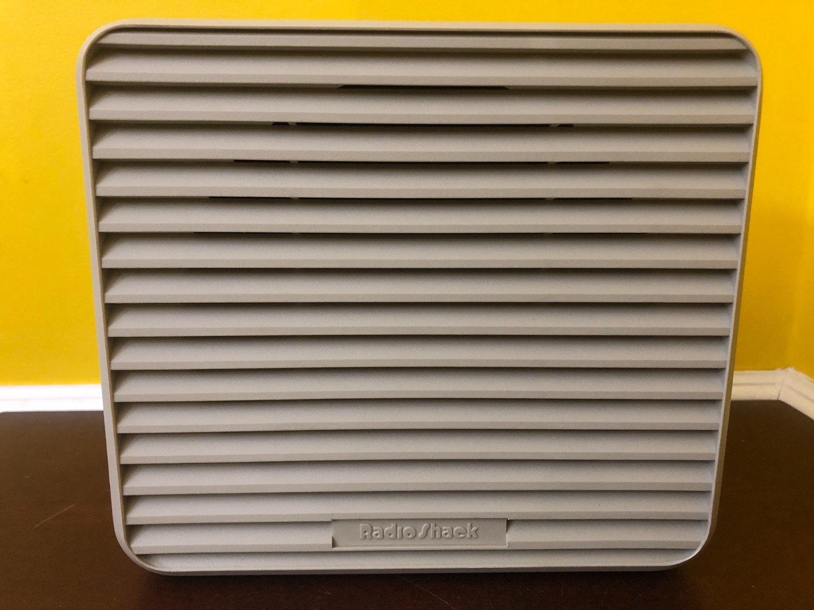Pair Of New 1993 Radio Shack Indoor/Outdoor Mounted Speakers Cat. No. 40-1248B