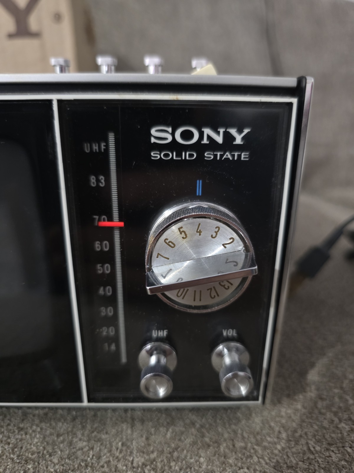 Vintage Sony TV-500U Solid State Portable Transistor TV Tested Working w/ Box