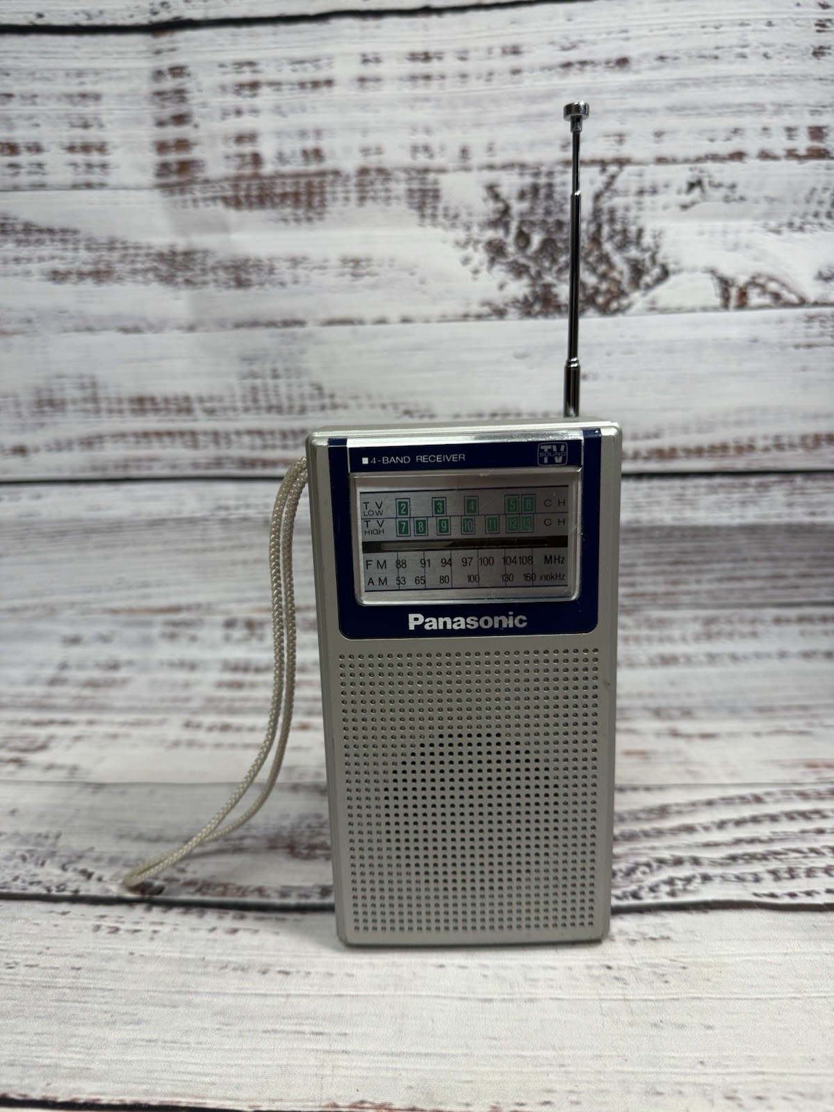 Vintage Panasonic RF-1050 FM/AM/TV Low/TV High Pocket Radio – Working!