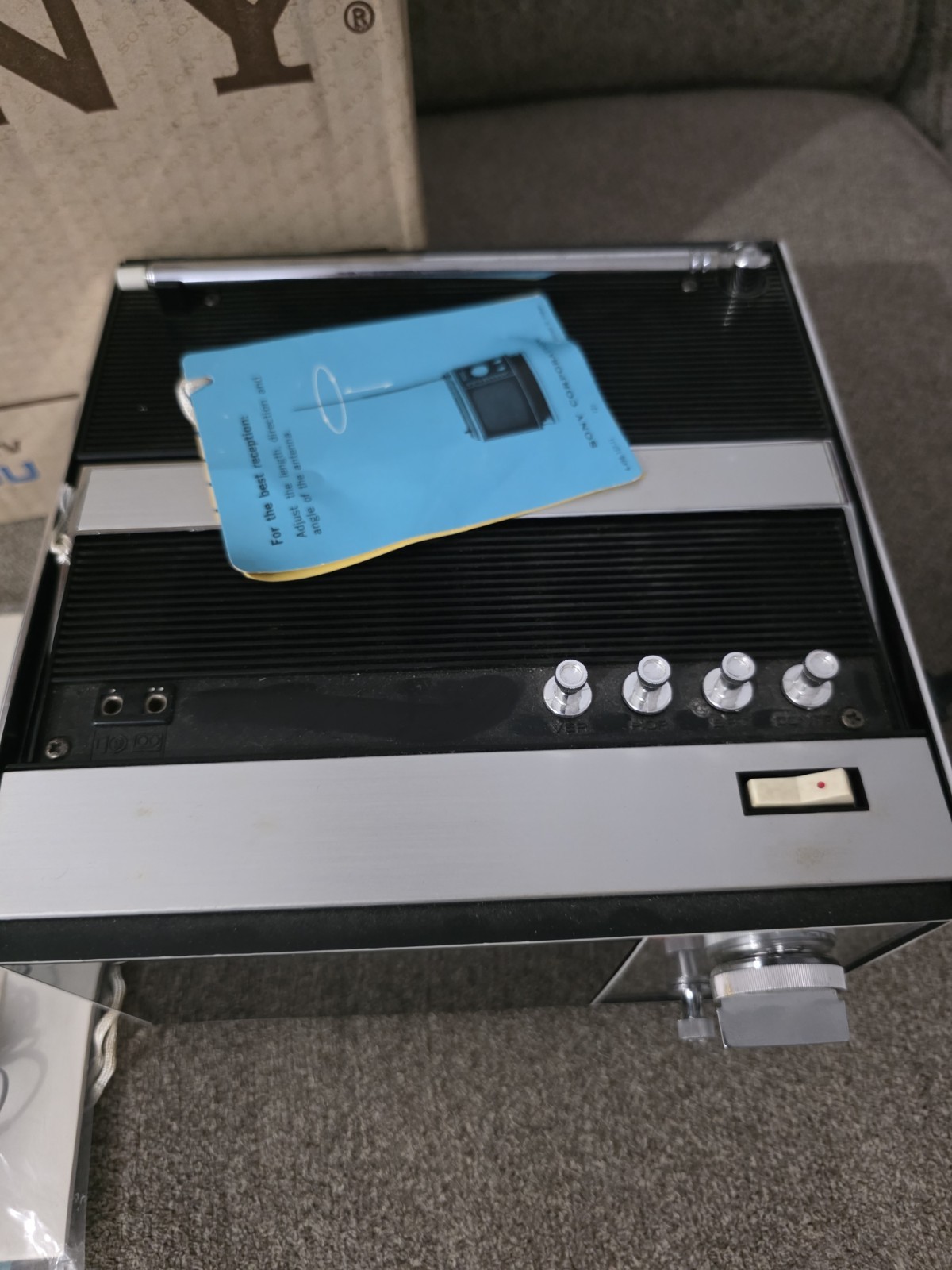 Vintage Sony TV-500U Solid State Portable Transistor TV Tested Working w/ Box