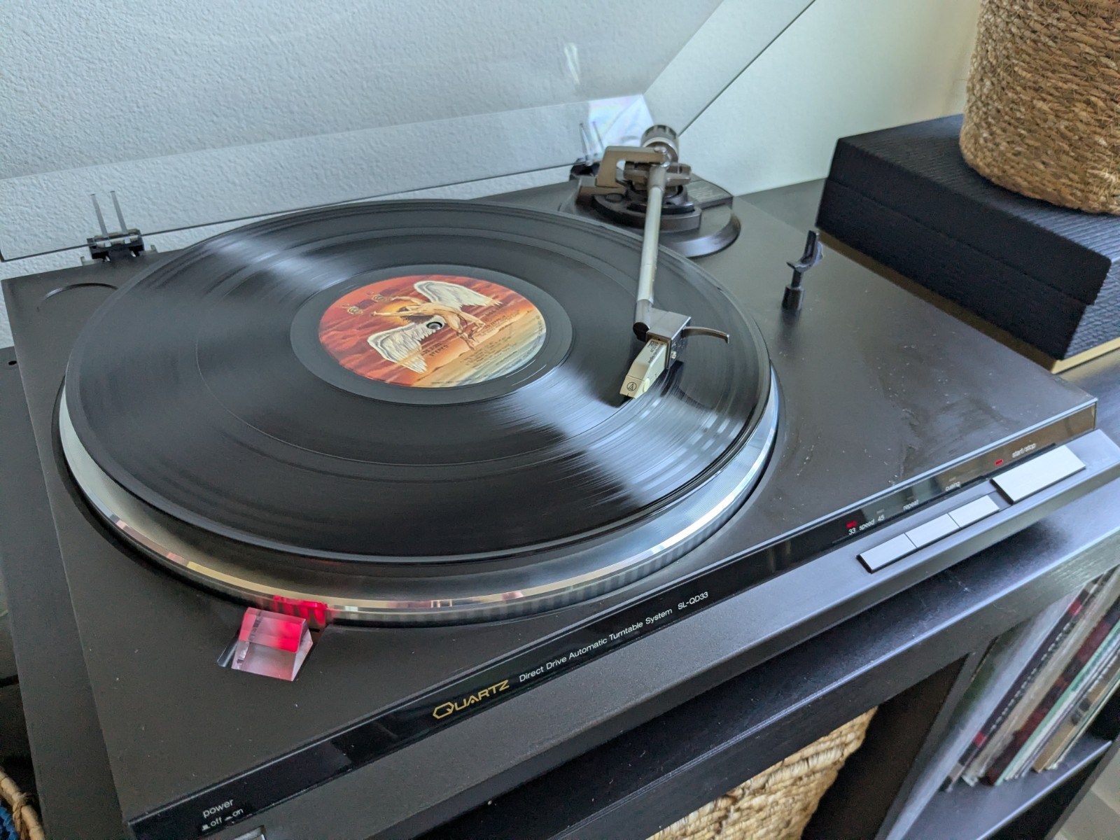 Vintage Technics SL-QD33 Quartz Direct Drive Auto Turntable Record Player Tested