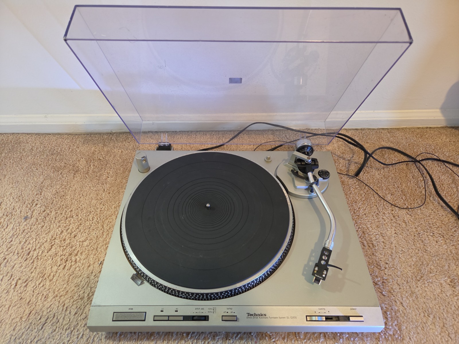 Technics SL-D205 Semi-Automatic Direct Drive Turntable Clean Tested Good