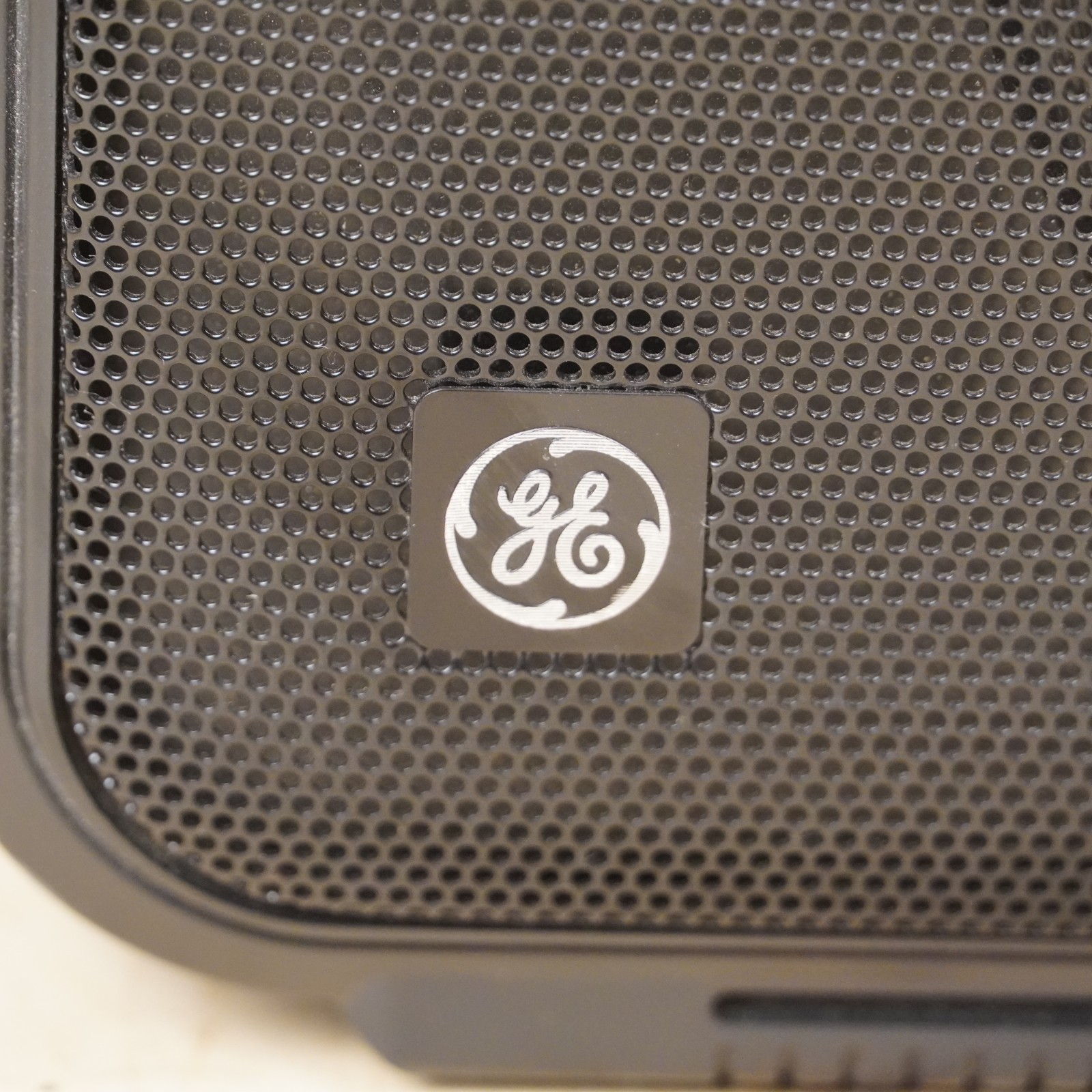 GE Superadio III 7-2887 AM/FM Long Range Portable Radio Tested Working