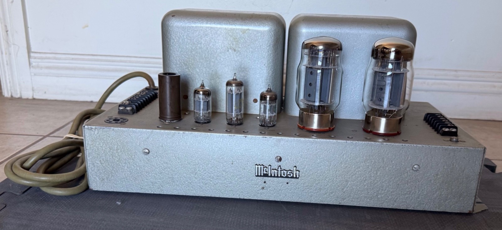 One McIntosh MI-75 Mono Tube Power Amplifier