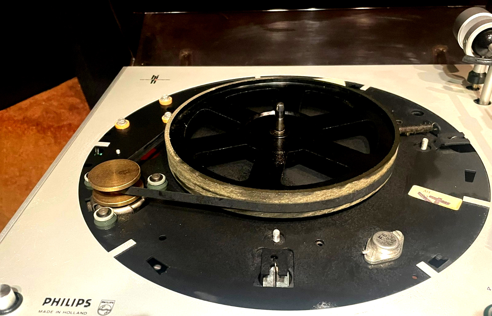 Philips GA- 212 Turntable. New Ortofon Omega 1eOne Owner. Very Good