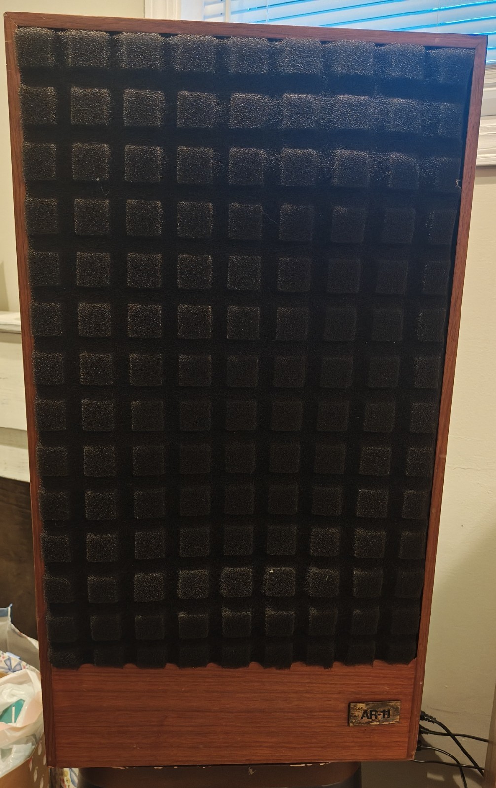 Acoustic Research AR-11b Vintage Speakers / Freshly refoamed / Yellow Tweeters