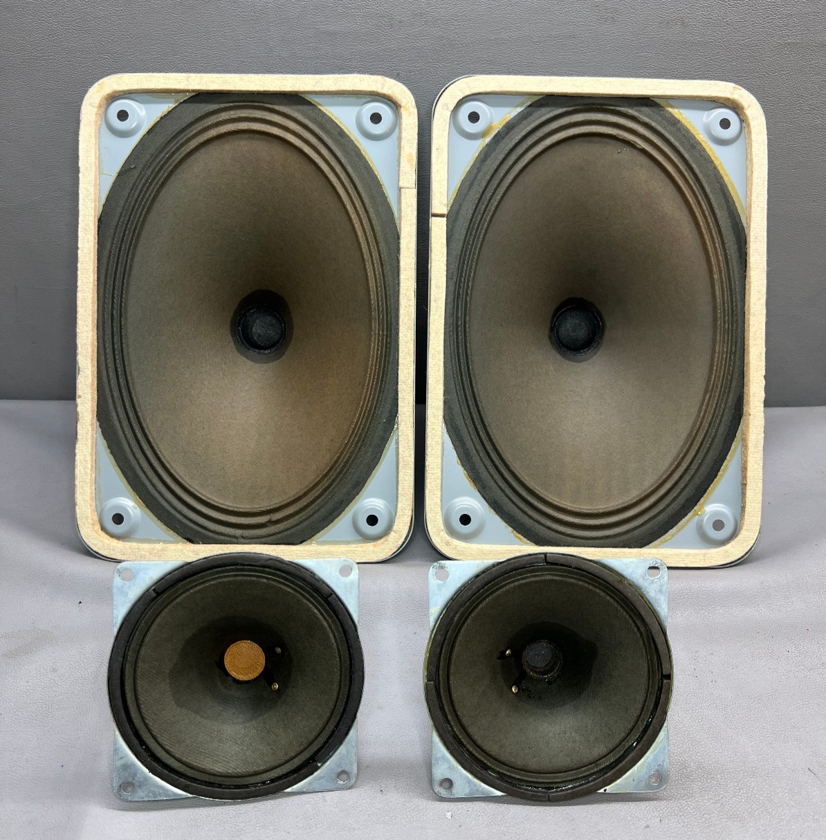 Pair Stereo Isophon Klangfilm Full Range Speakers 26 cm with Tweeters 10 cm