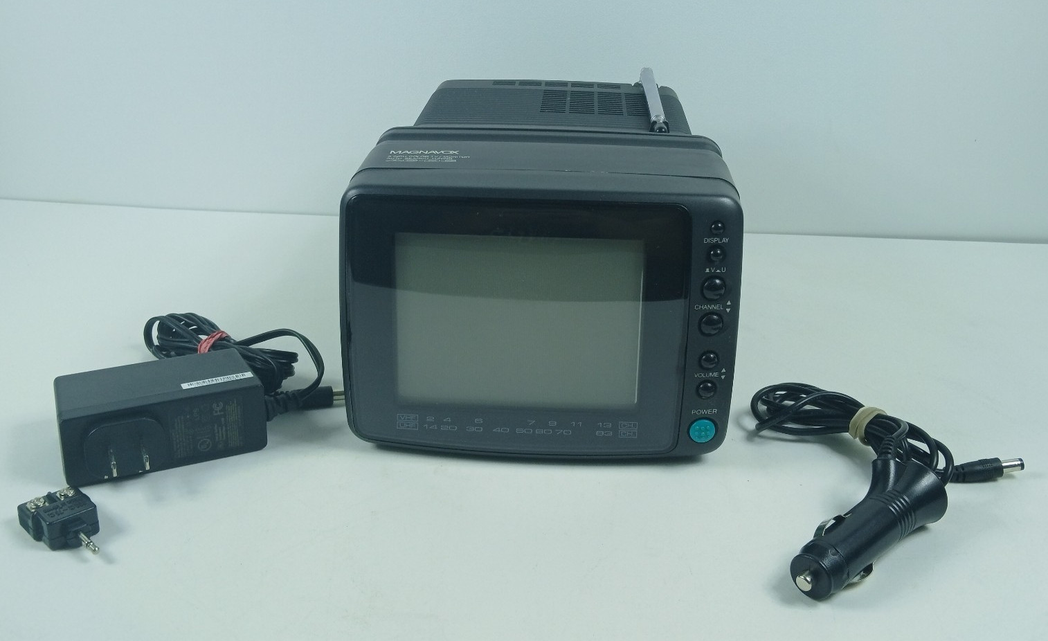 Vintage Magnavox RD0510 C103 Portable 5” Color TV CRT GAMING RETRO TESTTED EXTRA