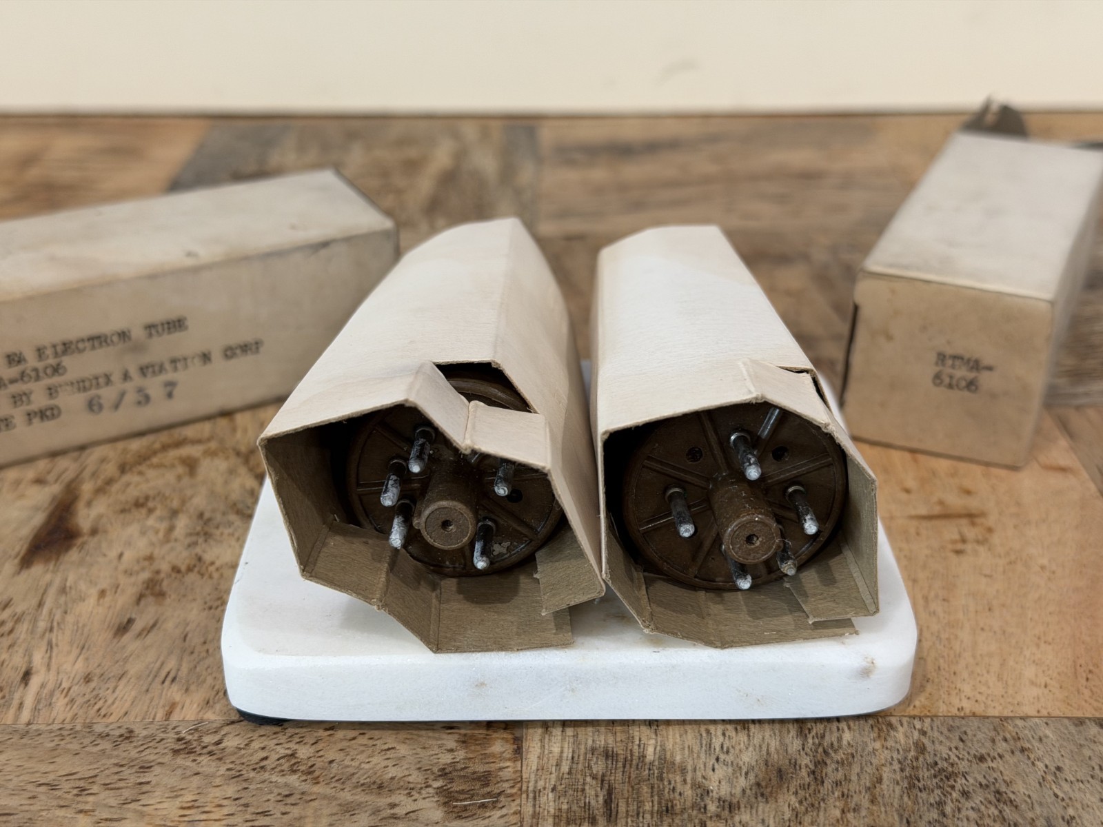 PAIR NOS NIB BENDIX RTMA 6106 / 5Y3 Triple Mica 4 Support Rods DD GETTER Tubes