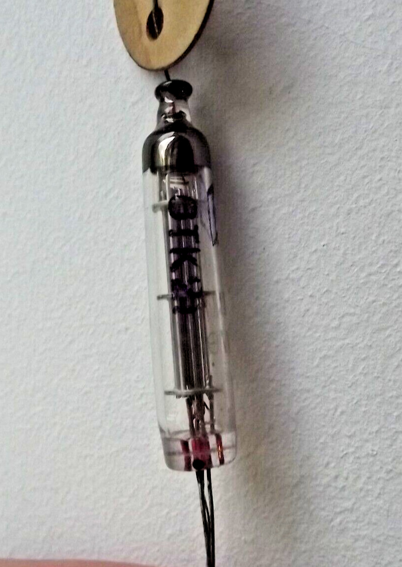 1J 18B subminiature HF pentode 60MGz. PCS. 1