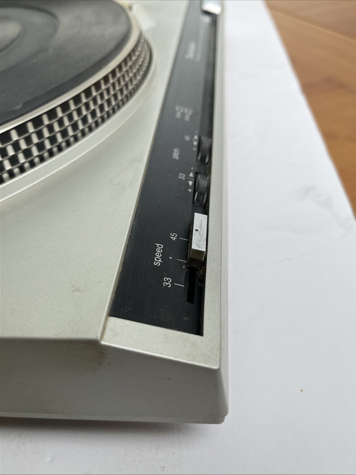 Technics SL-220 Automatic Turntable Frequency Generator Servo NO LID & UNTESTED