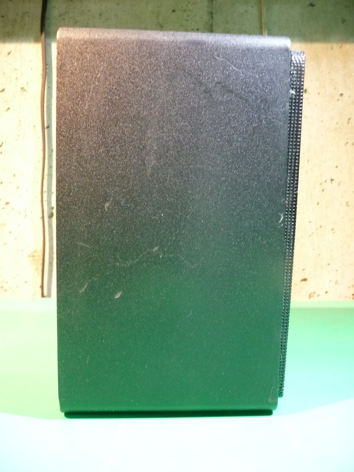 Radio Shack Optimus Pro 7AV Black Bookshelf Speaker 40-2066