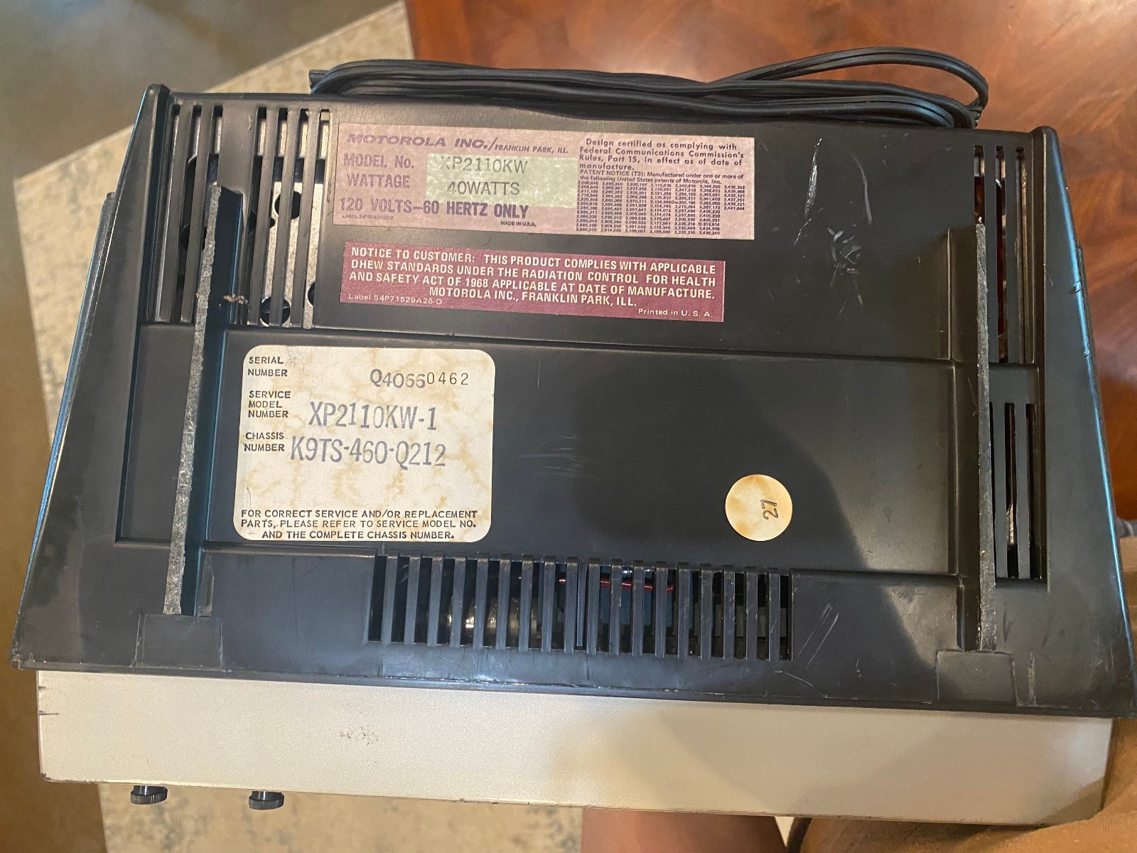 Vintage 1970s Motorola Solid State 9 TV (powers on) Retro Portable TV