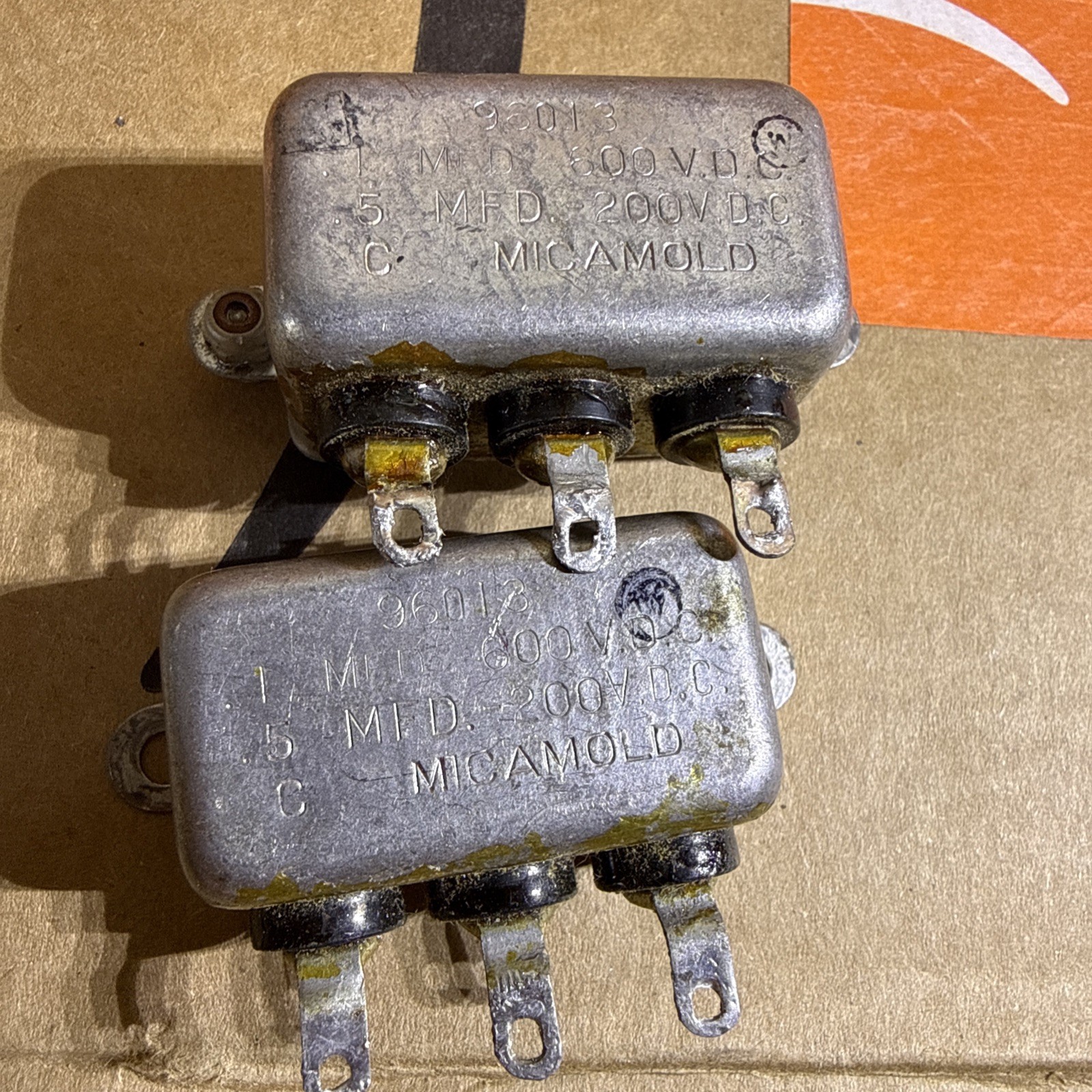 VINTAGE OIL CAPACITORS VDC MIKAMOLD, SPRAGUE, GE, ELECTRICAL UTILITIES CO.