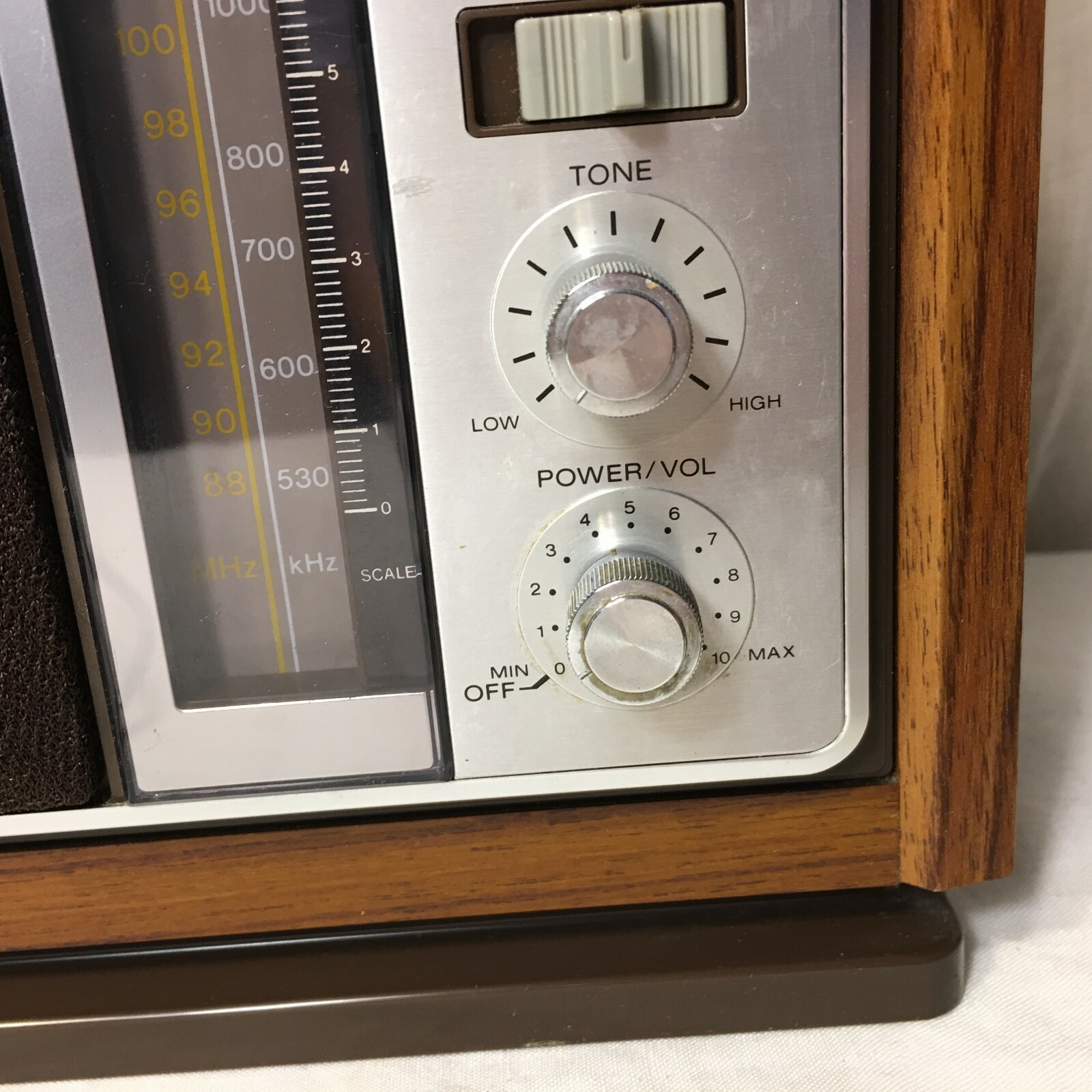 Sony Table Radio AM FM ICF 9740W Woodgrain 2 Bands Vintage Works