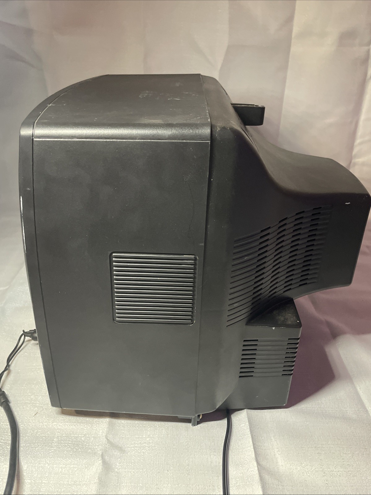 Vintage SHARP 13″ CRT Color TV 13J-M100 Gaming Front A/V Input Tested W/ Remote
