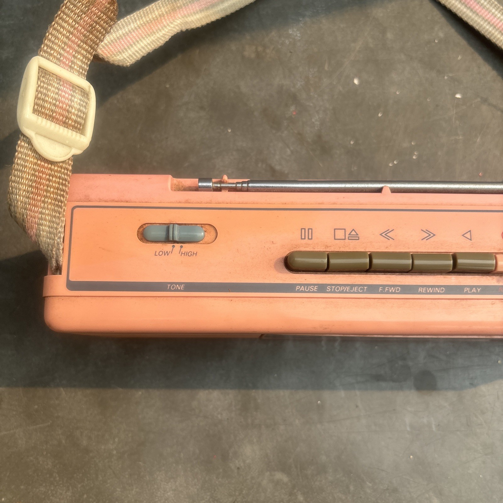 Rare 80s Color Tunes Sound Design Pink 4617 Radio Cassette Boombox Works w/Strap