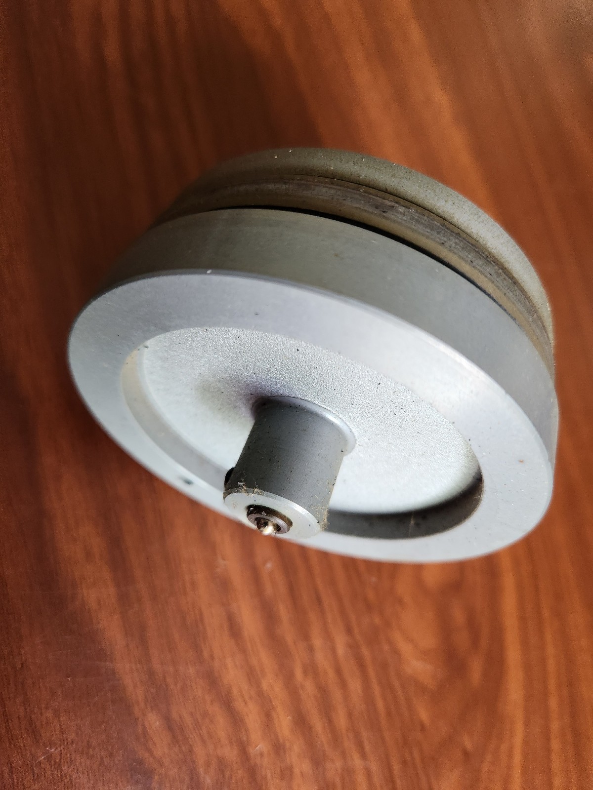 AKAI GX-210D Reel To Reel capstan wheel.