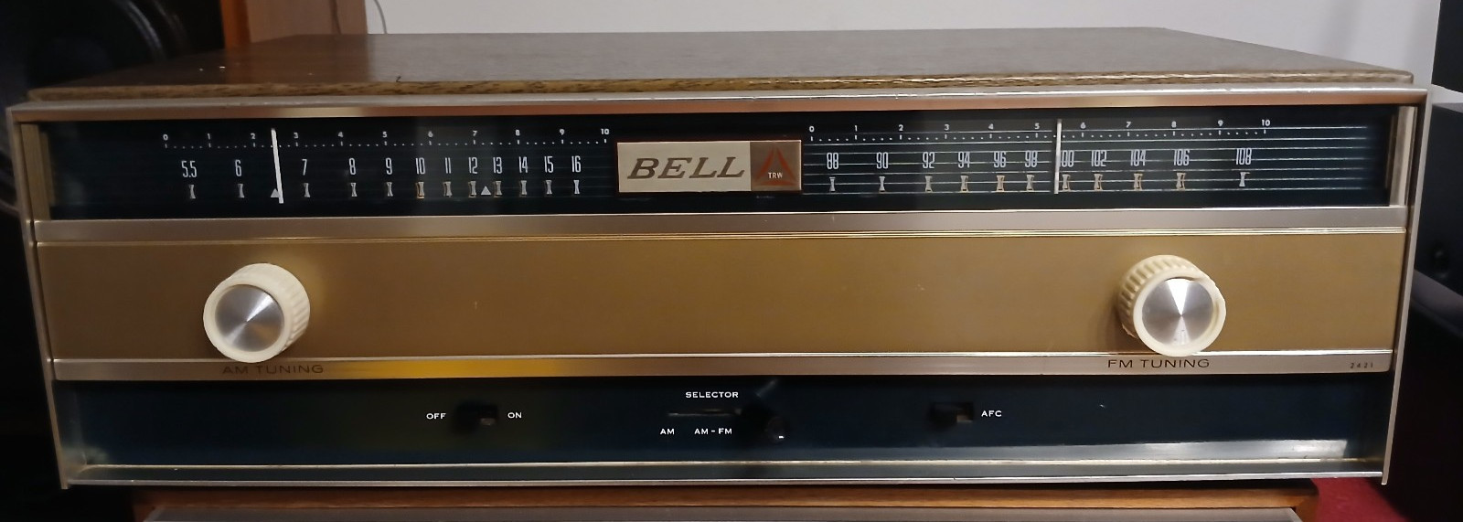 Vintage Bell 2421 AM FM Tube Tuner – AS IS – FM WORKING – SEE VIDEO & READ