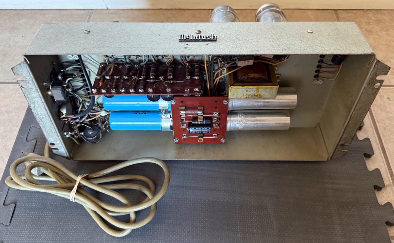 One McIntosh MI-75 Mono Tube Power Amplifier