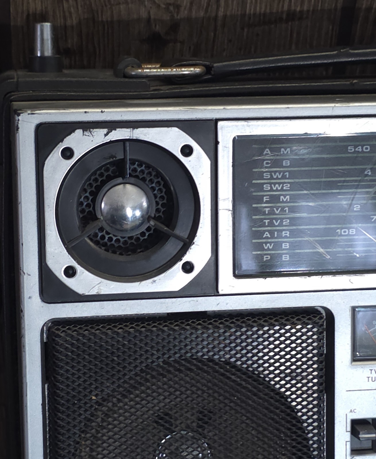 Vintage multiband radio Electro Band Model 2951 Cassette Read Entire Discription