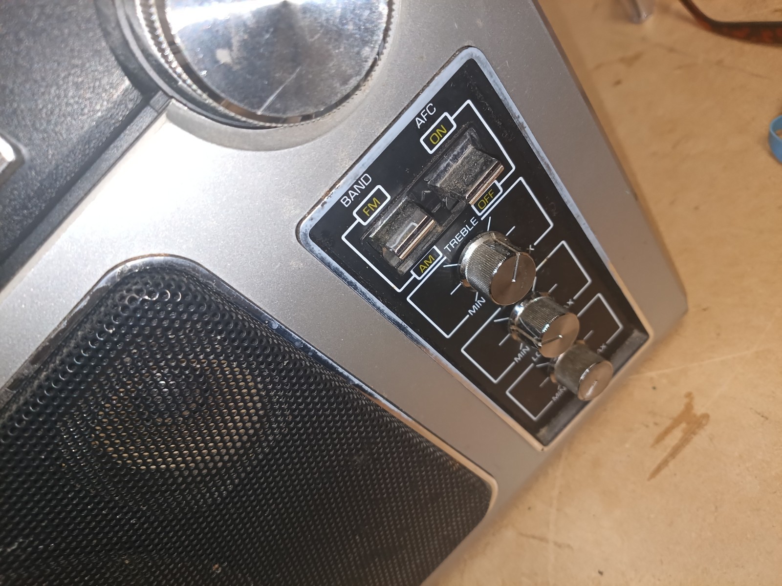 Vtg General Electric GE Superadio II Long Range AM/FM Radio Tested